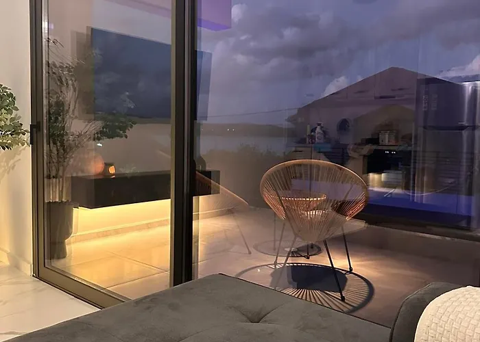 The Black Atelier * Nikiana