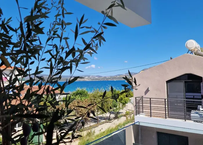 Semesterbostad The Black Atelier *